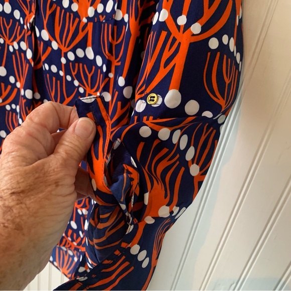 Buckhead Betties (S) V-Neck 3/4 button down neckline; long sleeve or 3/4 length - Picture 5 of 8